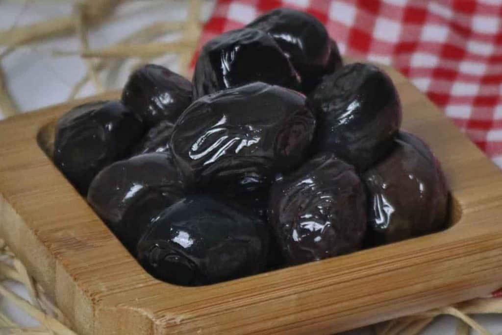تصویر 4 از خرما مضافتی جعبه ای با مزه غلیظ و ساختار گوشتی