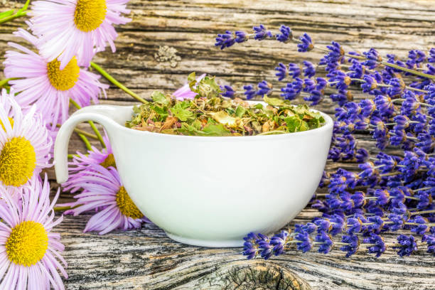 تصویر 2 از قیمت خرید دمنوش مفرح بادرنجبویه + فروش ویژه