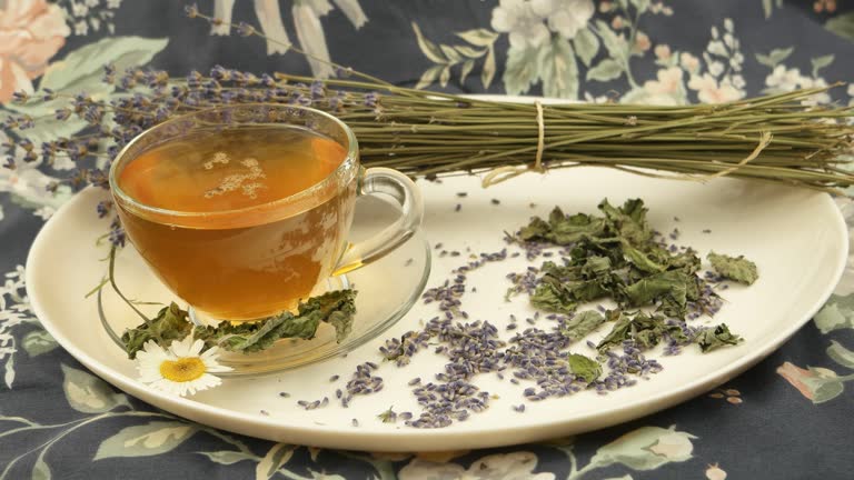 تصویر 3 از قیمت خرید دمنوش مفرح بادرنجبویه + فروش ویژه