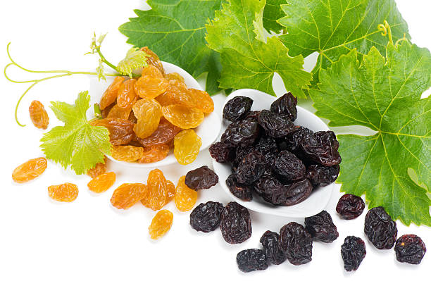 تصویر 1 از قیمت خرید کشمش انگور سیاه + فروش ویژه و صادراتی