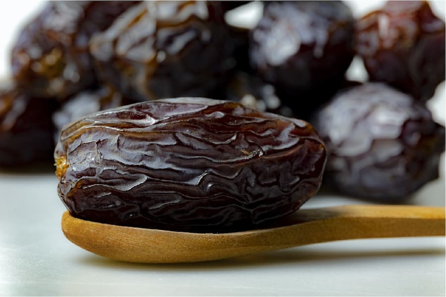 تصویر 1 از خرید و قیمت خرما پیارم سیاه + فروش عمده