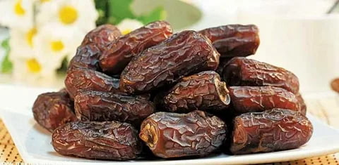 تصویر 3 از قیمت خرما پیارم بوشهری با کیفیت ارزان + خرید عمده