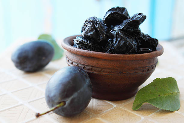 تصویر 4 از قیمت خرید آلوبخارا خشک خورشتی بدون پوست + فروش ویژه