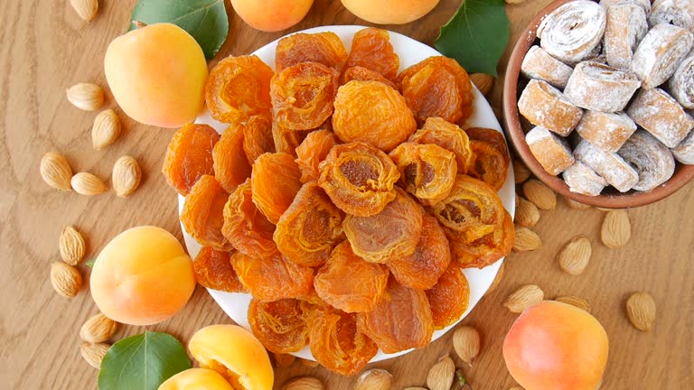 تصویر 5 از خرید و فروش قیسی زردآلو تازه
