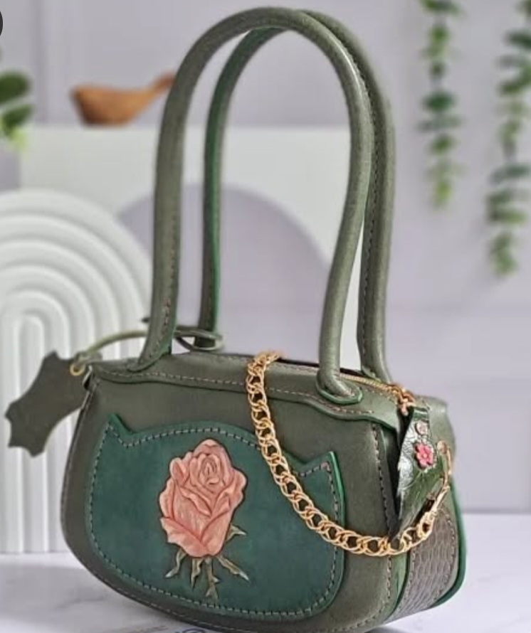 کیف دوشی زنانه چرم دستدوز در فروش عمده