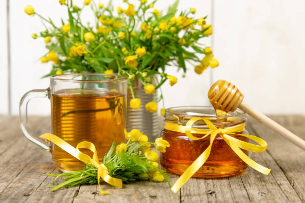 تصویر 2 از عسل چهل گیاه طبیعی با طعمی غنی و عطری بی‌ نظیر