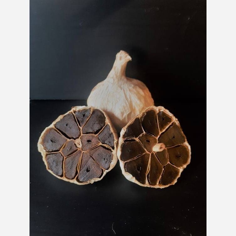 تصویر 2 از سیر سیاه مرغوب با کیفیت ممتاز مناسب آشپزی و درمان طبیعی