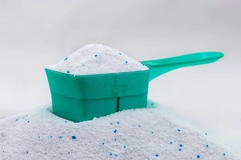 تصویر 3 از پودر لباسشویی عطردار مخصوص لباس‌ های رنگی و حفظ شفافیت