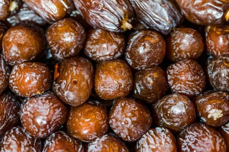 تصویر 1 از خرما مضافتی شیره دار در سطل های کوچک و بزرگ