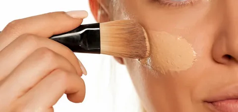 تصویر 4 از کرم پودر پوست گندمی رنگ طبیعی و جلوه مات