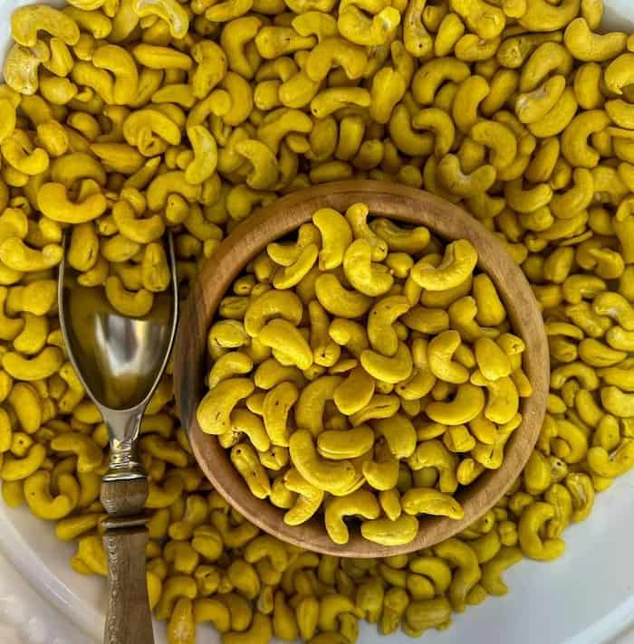 تصویر 4 از بادام هندی زعفرانی لوکس تازه و خوش‌ طعم