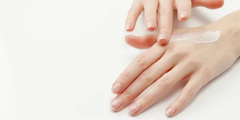 تصویر 1 از کرم دست پوست خیلی خشک مغذی نرم‌ کننده قوی