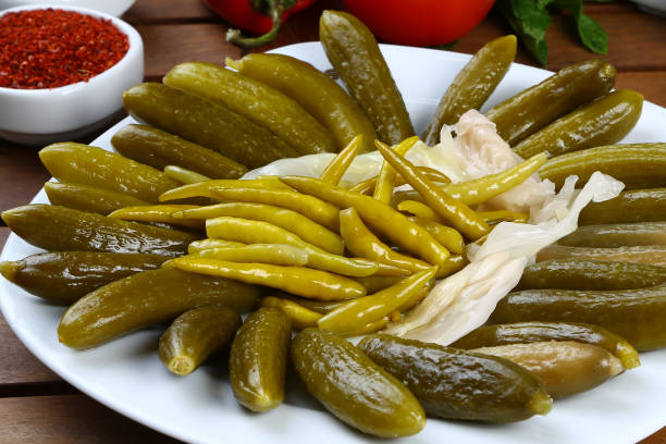 تصویر 5 از خیارشور ترد و خوشمزه دبه ۵۰ کیلویی مرغوب