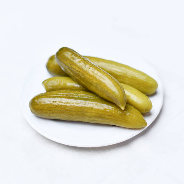 خیارشور ترد و خوشمزه دبه ۵۰ کیلویی مرغوب