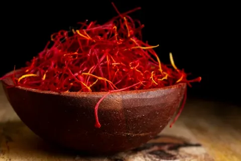 تصویر 4 از زعفران نگین اعلا با عطر و رنگ بی‌ نظیر