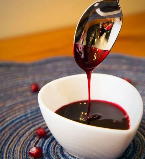 تصویر 5 از رب انار شل خانگی ساوه طبیعی بسته بندی شیک