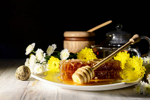 تصویر 2 از عسل گون ارگانیک در فرآوری طبیعی و بدون افزودنی
