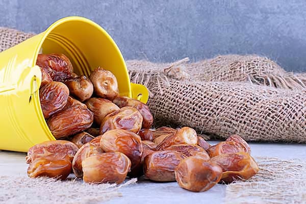 تصویر 4 از خرما عسلی طبس با سایز درشت و طعمی ناب