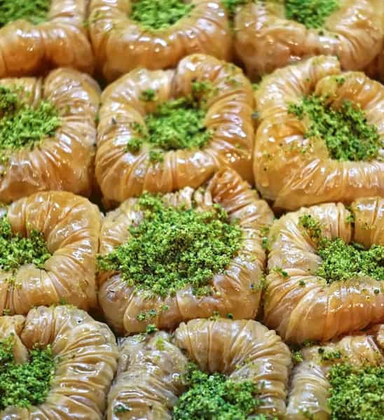 باقلوا شیرین و ترد خوش عطر و طعم + مناسب هدیه
