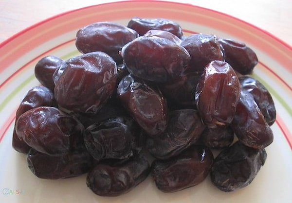 تصویر 3 از خرما مضافتی ساده تازه و خوشمزه با کیفیت عالی