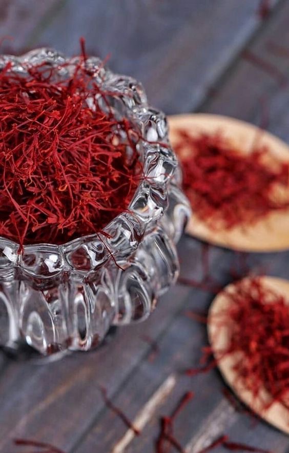 تصویر 4 از زعفران اصل ایرانی مناسب مصارف خانگی و رستورانی