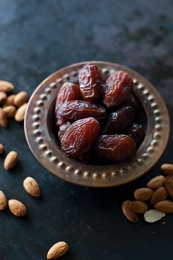 تصویر 3 از خرما زاهدی خشک و خوش طعم مناسب پخت و پز و مصرف خانگی
