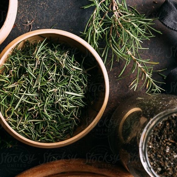 تصویر 2 از سبزی خشک گشنیز مرغوب با ماندگاری بالا و عطر دلپذیر