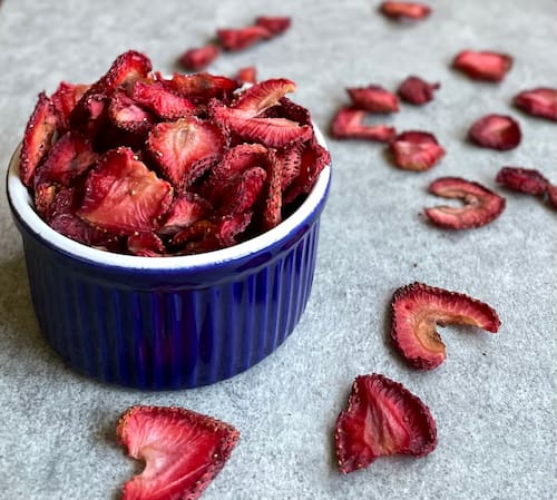 تصویر 4 از توت‌ فرنگی خشک طبیعی + مناسب دمنوش و تزئین دسر