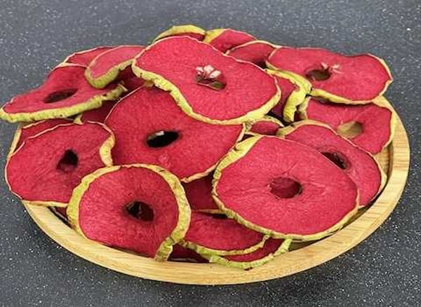 تصویر 1 از سیب خشک لبویی فله و بسته‌ بندی برای میان وعده