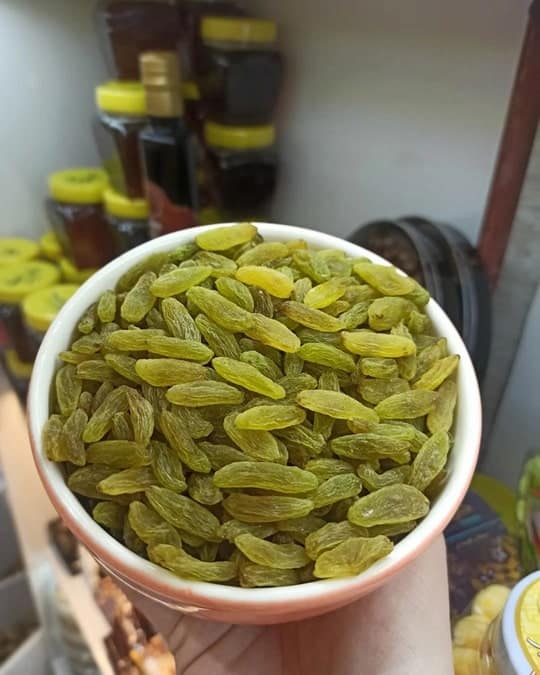 تصویر 2 از کشمش سبز قلمی خلیل‌ آباد اعلا با ماندگاری بالا مناسب فروشگاه‌ ها و فروش عمده