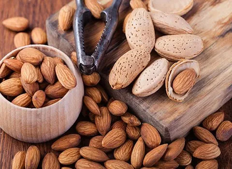 تصویر 1 از بادام درختی سنگی درشت و سالم برای مصارف خانگی