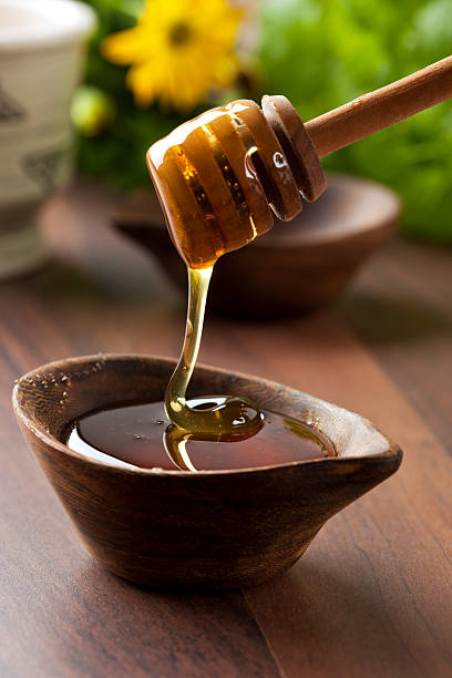 تصویر 2 از عسل آویشن با طعم اصیل و عطر دلپذیر گل‌ ها