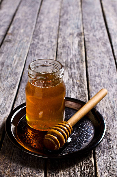 تصویر 3 از عسل آویشن با طعم اصیل و عطر دلپذیر گل‌ ها