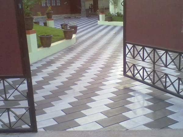 خرید سرامیک حیاط