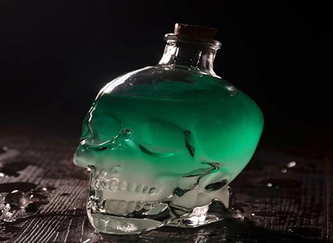 تصویر 1 از خرید بطری شیشه ای طرح جمجمه + قیمت فروش استثنایی