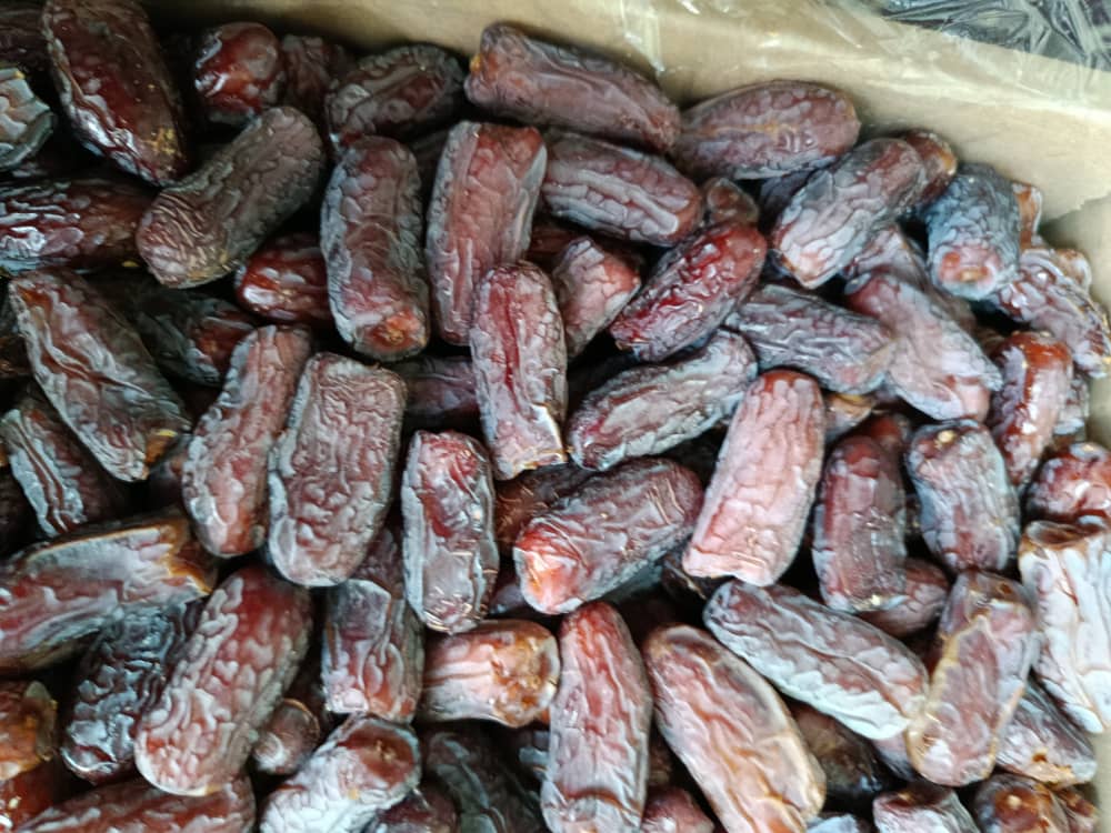 خرما پیارم تازه هرمزگان ارگانیک بدون شیره