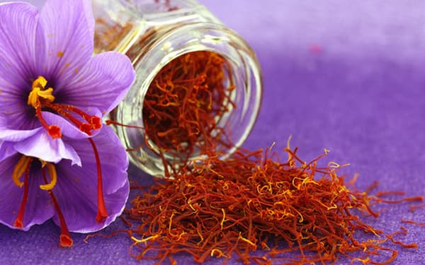 تصویر 3 از زعفران سرگل پر رنگ عطر قوی و اصیل