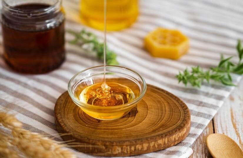 تصویر 3 از فروش عسل آویشن درجه یک محصولی ممتاز برای سبک زندگی سالم