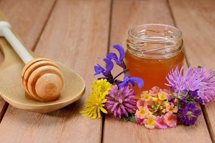 تصویر 1 از فروش عسل یونجه طبیعی کاملاً خالص و بدون افزودنی