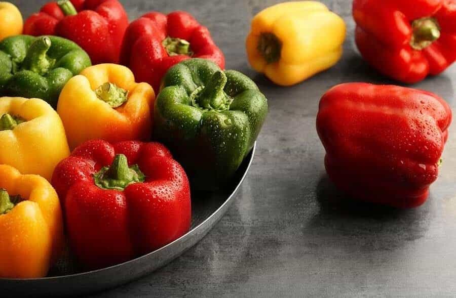 تصویر 2 از فلفل دلمه ای رنگی گلخانه‌ای تازه‌چین با کیفیت تضمینی