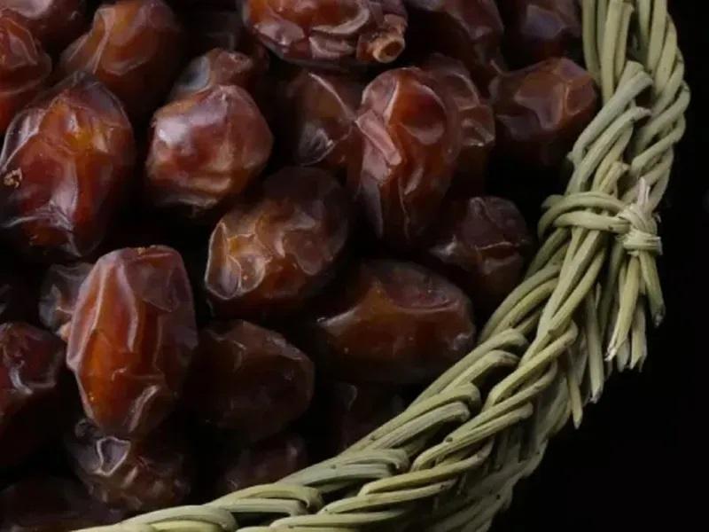 خرما پیارم حاجی آباد درجه یک کیلویی و بسته‌ بندی شده