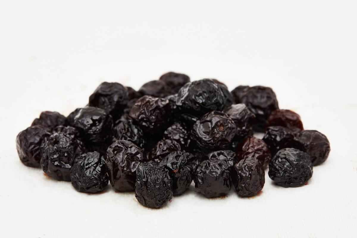 آلبالو خشک