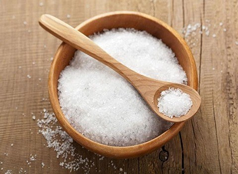 نمک دریا با ترکیب عناصر معدنی طبیعی و مفید