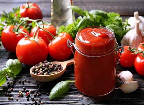 تصویر 3 از رب گوجه فرنگی کم نمک با بافت لطیف و طعم ملایم