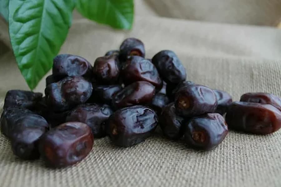 تصویر 1 از خرما مضافتی تنظیم بازار بسته‌ بندی اقتصادی خانوادگی