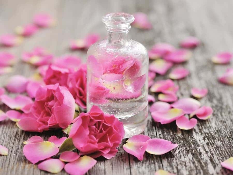 تصویر 1 از گلاب شیرین گل کاشان با عطر طبیعی و ملایم