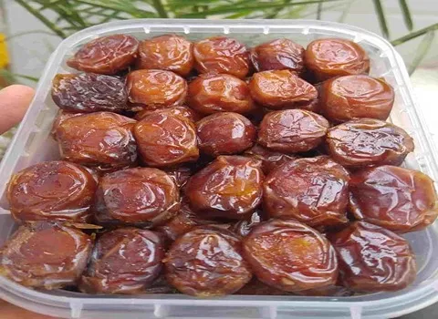 تصویر 4 از خرما خاصویی کرمان تهیه شده از باغ های معتبر منطقه