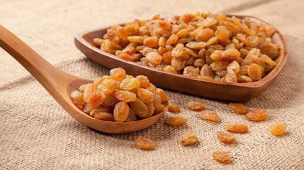 تصویر 2 از کشمش طلایی تیزابی مناسب مصرف خانگی و آشپزی