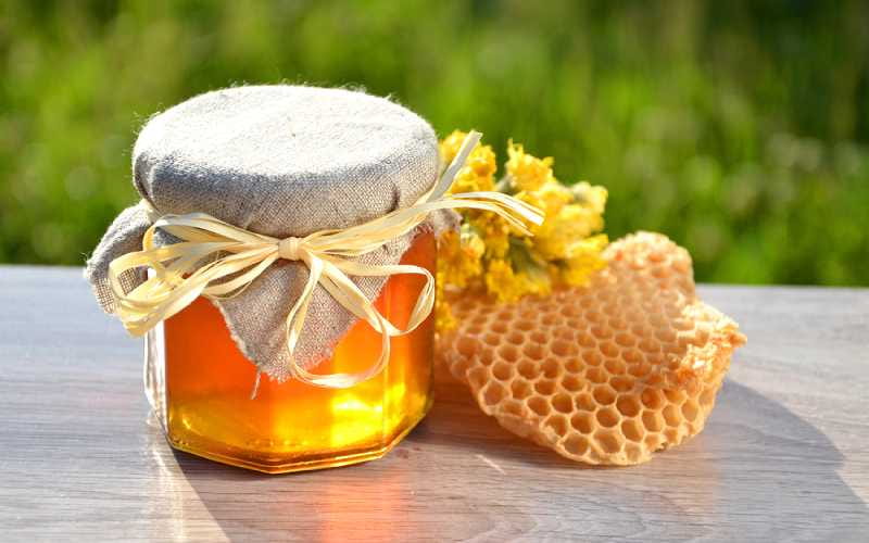 تصویر 1 از عسل چند گیاه خالص تهیه شده از گل های متنوع کوهستان