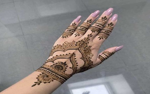 تصویر 2 از حنای گیاهی مشکی اتابک مناسب استفاده منظم